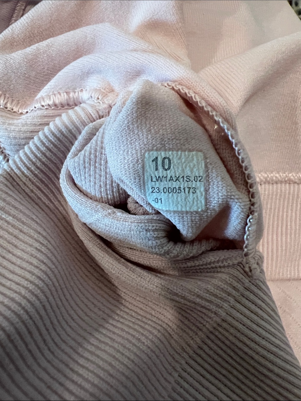 lululemon athletica Women’s Ebb to Street Tank in Misty Pink Size 10 - Picture 8 of 8